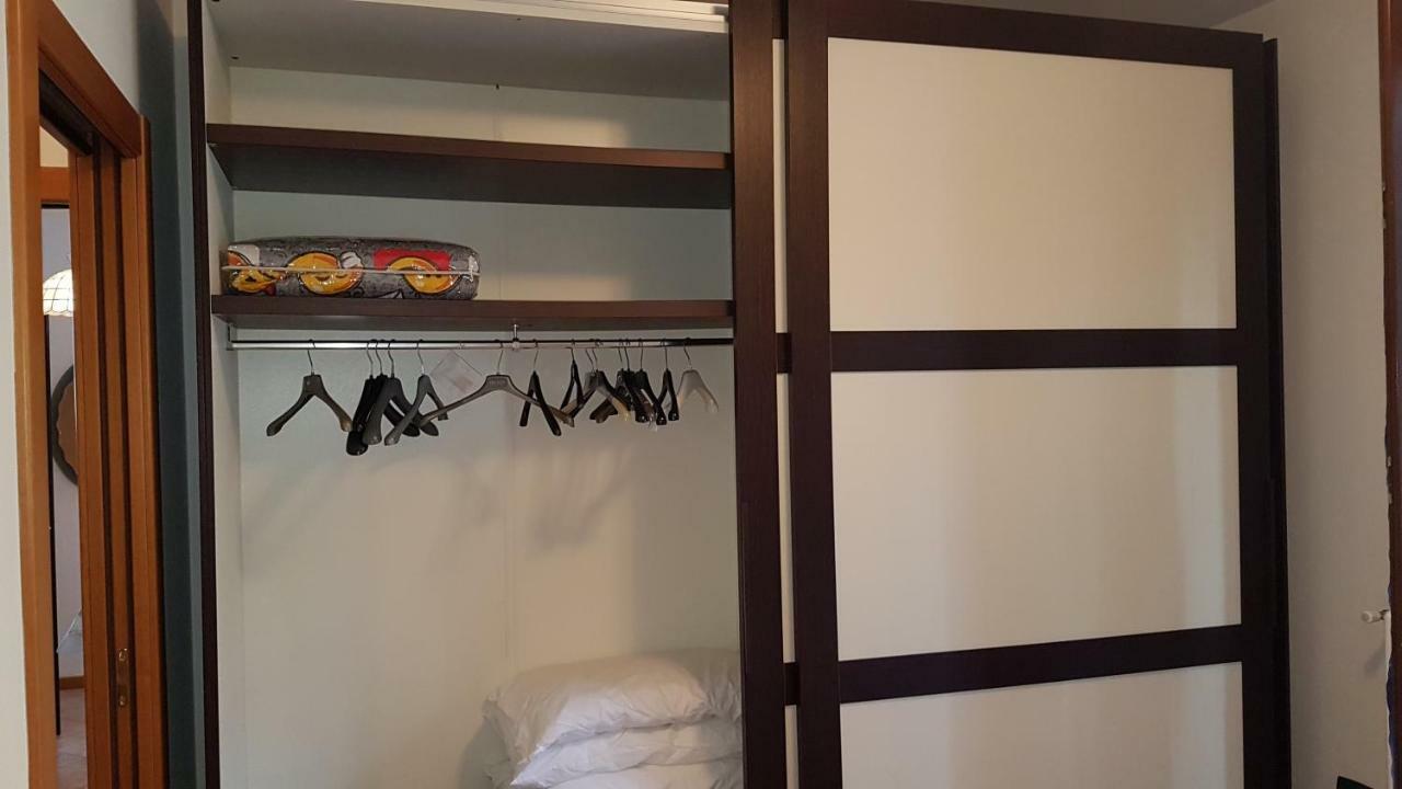 סירמיונה Villa Villacolle מראה חיצוני תמונה